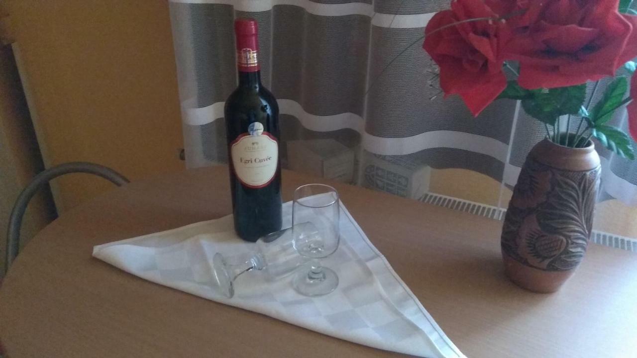 Kertesz Vendeghaz Hotell Eger Eksteriør bilde
